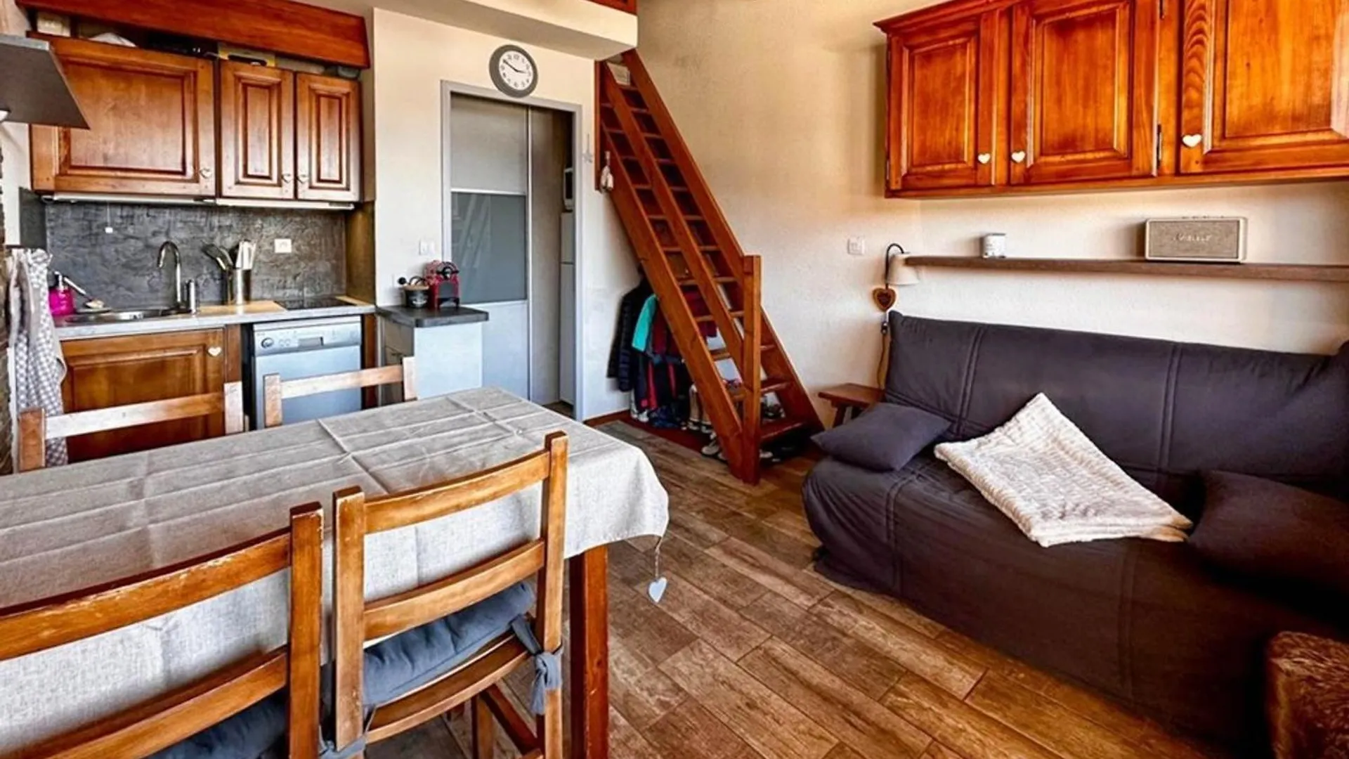 Duplex Tout Confort Pour 4 Pers. Proche Pistes, Avec Balcon Et Parking - Fr-1-733-163 Crest-Voland Apartment